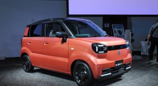 Xe điện mini Suzuki eSky ra mắt: Tầm vận hành 310 km/sạc, giá bán rẻ bất ngờ